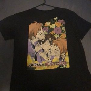 Men’s medium outran high school host club tshirt